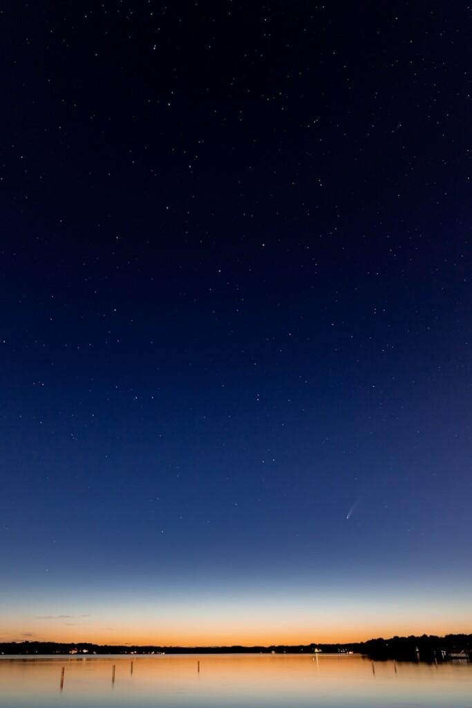 blue sky with stars during night time