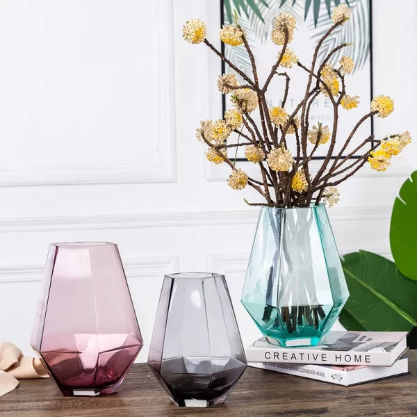 Wholesale colored glass vase Geometric shape flower glass vase for home wedding decoration